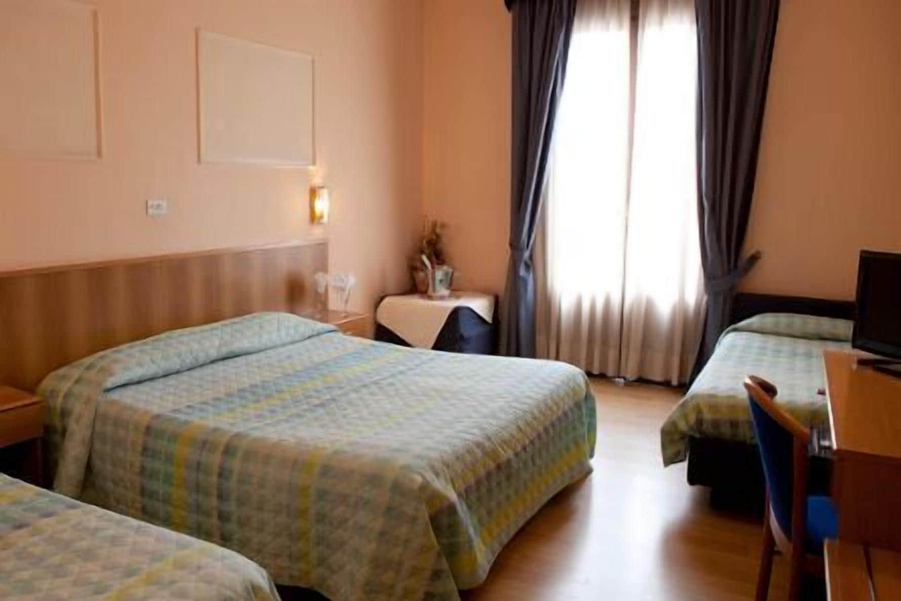 Hotel Porziuncola Assisi Luaran gambar
