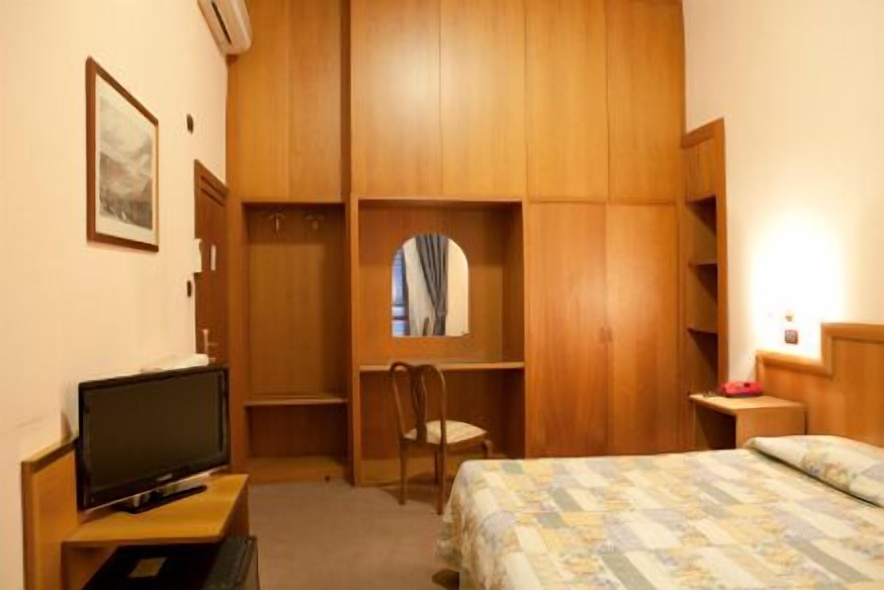 Hotel Porziuncola Assisi Luaran gambar
