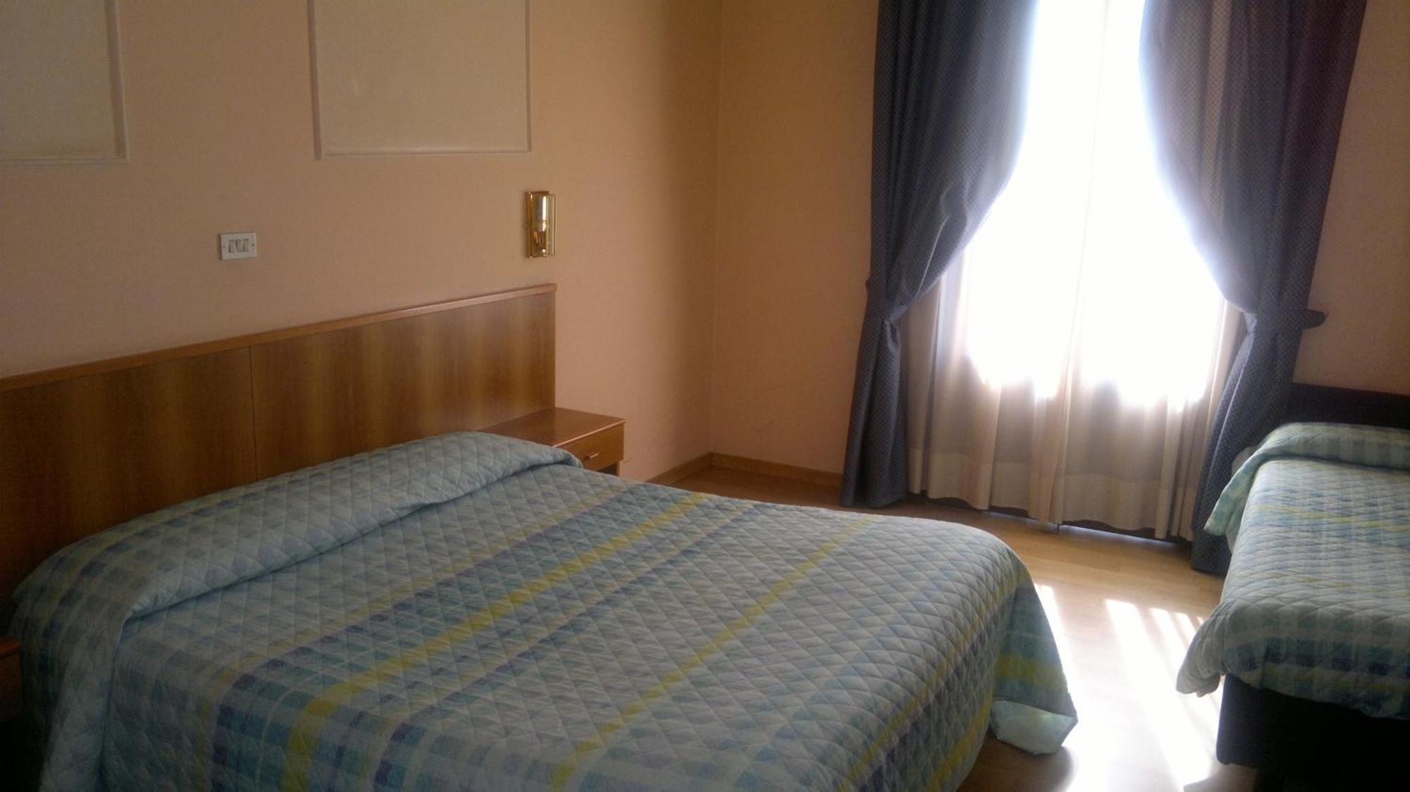 Hotel Porziuncola Assisi Luaran gambar